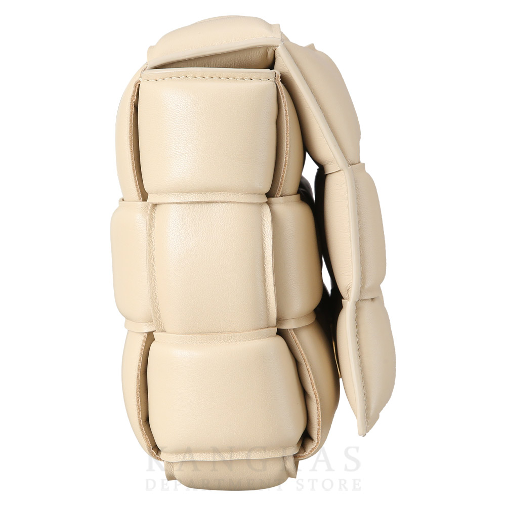 BOTTEGA VENETA(USED)보테가베네타 패딩 카세트 백